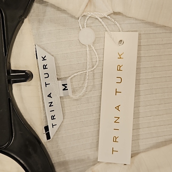 💕TRINA TURK💕 Ribbed Knit Nishi 2 Top ~ White Medium M NWT - Picture 12 of 14